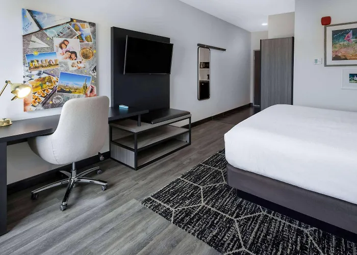 Hotel La Quinta & By Wyndham Copper Sky